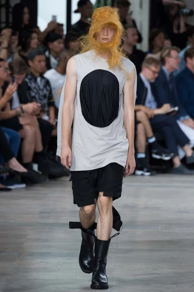 Look 8